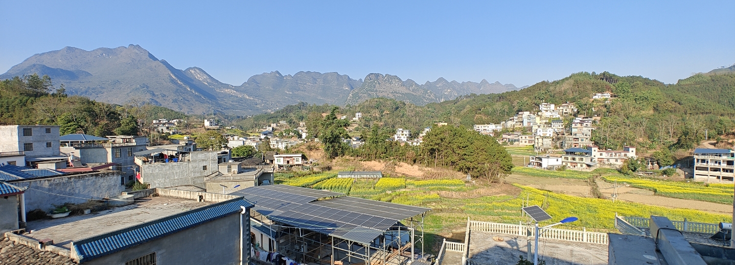 小王先森： 春光乍泄，油菜花开。